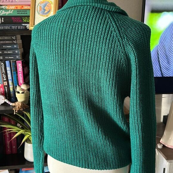 Love for humanity Size medium teal half zip sweater - Picture 5 of 5